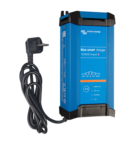 Blue Smart Charger 12/30 IP22 (3)